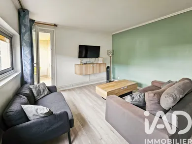 Apartment in Yerres (91330)