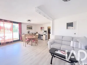 Apartment in Marignane (13700)