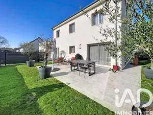 Maison d'architecte à Beine-Nauroy (51490)