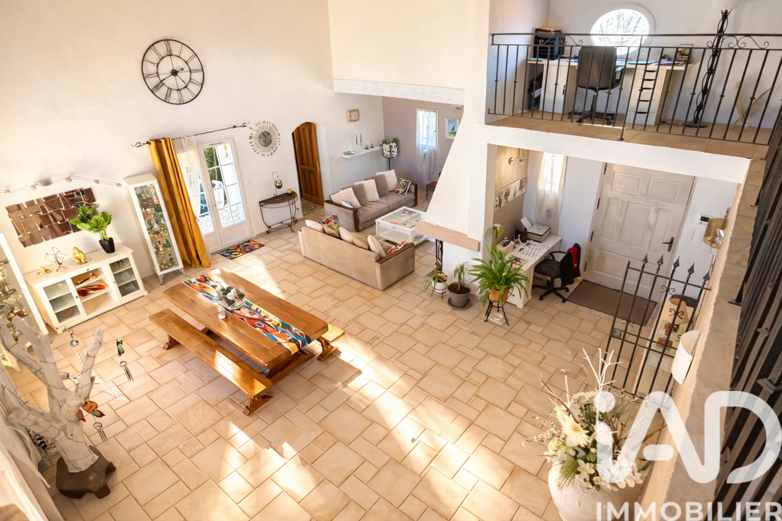Vente maison à Besse sur Issole (83890) : maison 6 pièces 198 m² — 3