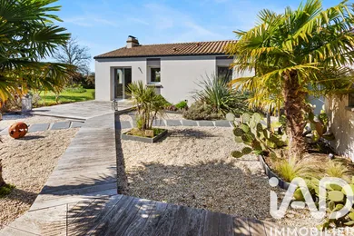 House in La Chevrolière (44118)