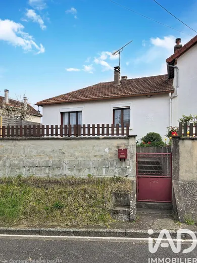 Traditional house in Gien (45500)