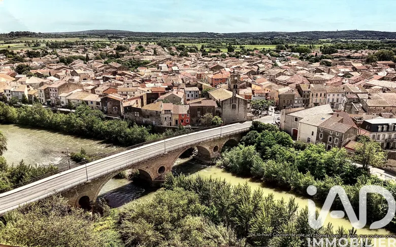 Terrain 242 m² · à Coursan · 74 900 €