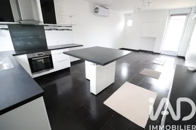 Apartment in Champagne-sur-Seine (77430)