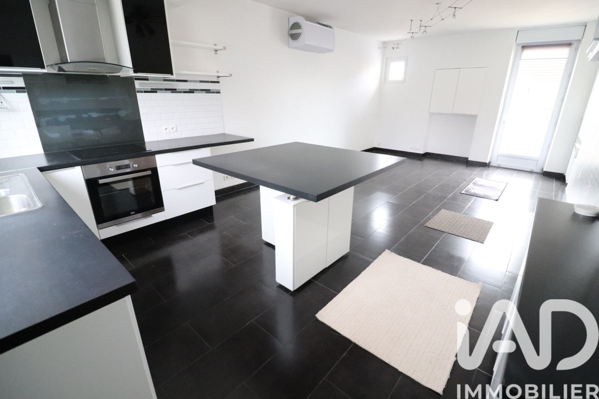 Appartement 3 pièces de 58 m² à Champagne-sur-Seine (77430)