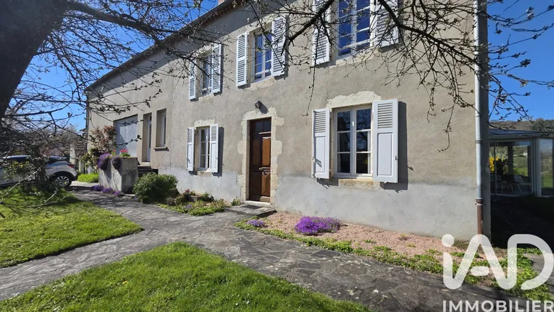 Maison 5 pièces 135 m² · à Ébreuil · 135 m² · 269 000 €