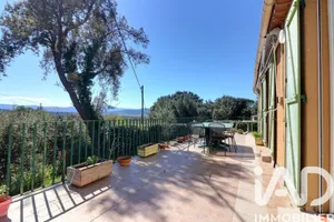 Traditional house in Seillons-Source-d'Argens (83470)