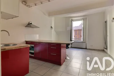 Apartment in Saint-Maximin-la-Sainte-Baume (83470)