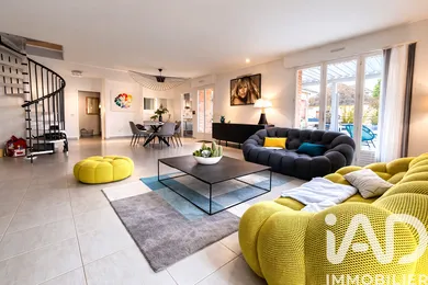 Immeuble à Amiens (80000)