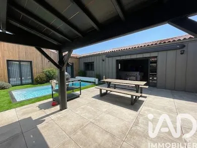 Architectural house in Dompierre-sur-Mer (17139)