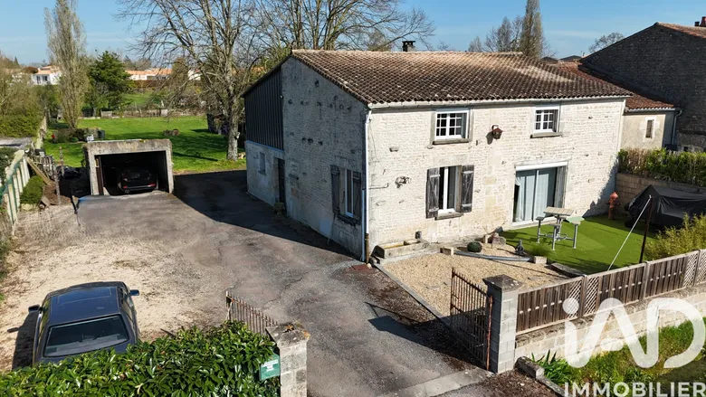 Maison 6 pièces 176 m² · à Rives-d'Autise · 176 m² · 229 000 €
