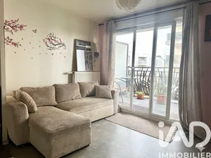 Apartment in Bondoufle (91070)