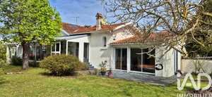 Traditional house in Royan (17200)