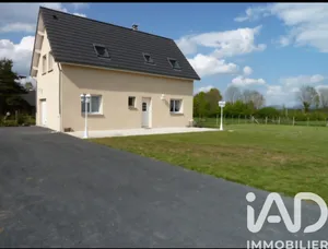 Maison à Saint-Pierre-Roche (63210)