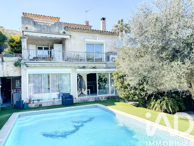 Maison traditionnelle à Sainte-Maxime (83120)