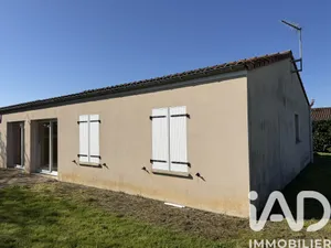 House in Fors (79230)