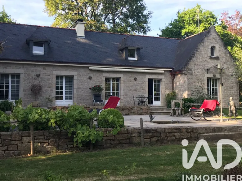 Maison 7 pièces 193 m² · à Theix · 193 m² · 975 000 €