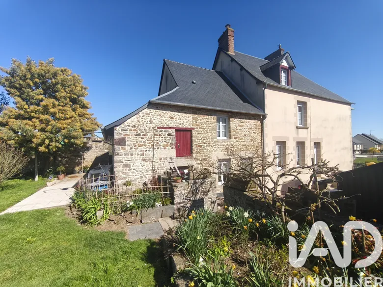 Maison 10 pièces 165 m² · à Villaines-la-Juhel · 165 m² · 208 000 €