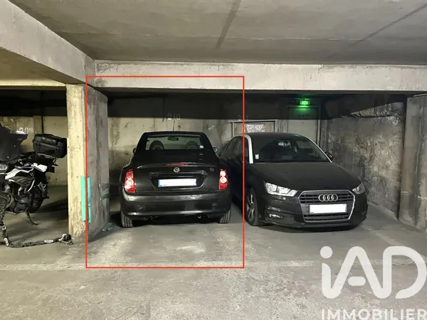Parking à Paris (75014) photo 2