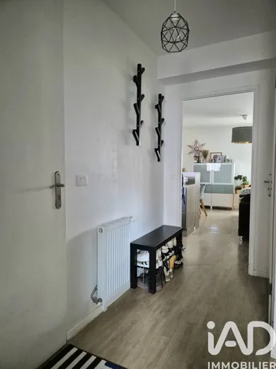 Apartment in Saint-Pierre-du-Perray (91280)