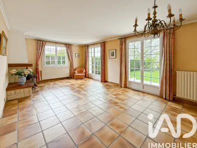 House in Maincy (77950)