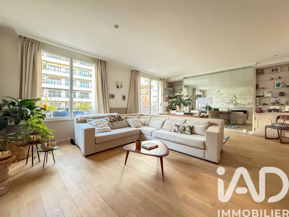 Vente appartement à Paris (75016) : appartement 5 pièces 133 m² - 1966641
