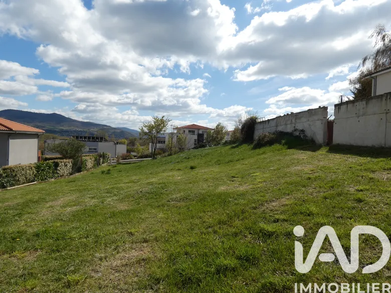 Terrain à Le Cendre (63670) · 169 000 €