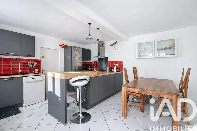 Maison 5 pièces 140 m² · à Caudebec-lès-Elbeuf · 140 m² · 197 000 €