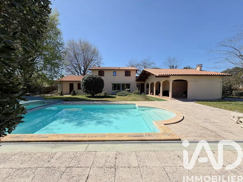 Maison 7 pièces 200 m² · à Biganos · 200 m² · 575 000 €
