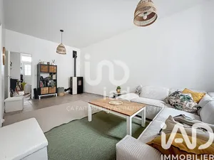 Apartment in Maincy (77950)