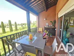 Apartment in Gassin (83580)