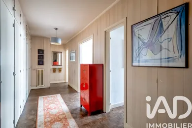 Apartment in Paris (75009)