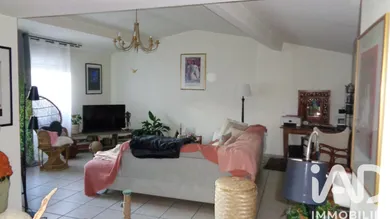 Immeuble à Saint-Thibéry (34630)