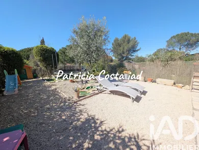 Maison à Roquebrune-sur-Argens (83520)