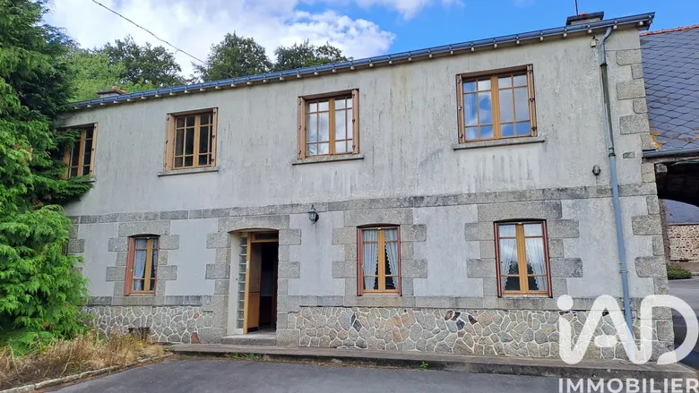Maison 29 pièces 152 m² · à Saint-Caradec · 152 m² · 188 500 €