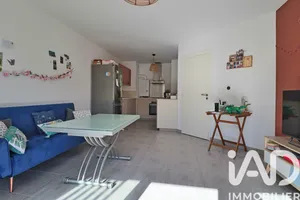 Appartement à La Roque-d'Anthéron (13640)