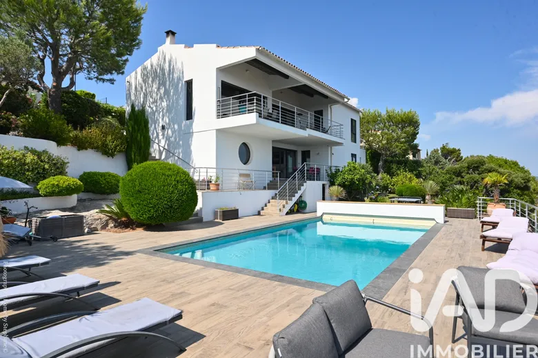 Maison 8 pièces 280 m² · à Carnoux-en-Provence · 280 m² · 1 370 000 €