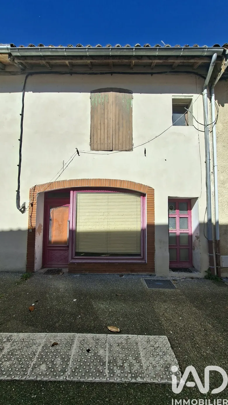 Maison 8 pièces 145 m² · à Castelmayran · 145 m² · 44 000 €