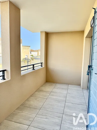 Apartment in Sarrians (84260)