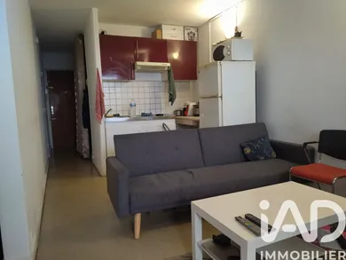 Apartment in Grigny (91350)