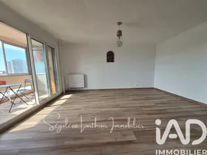 Apartment in Toulon (83000)