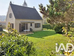 Maison traditionnelle à Saint-Hilarion (78125)