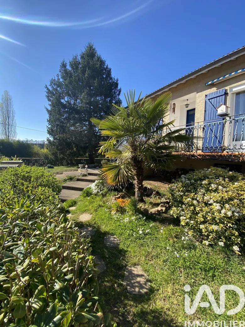 Maison 4 pièces 110 m² · à Anglars-Juillac · 110 m² · 237 000 €