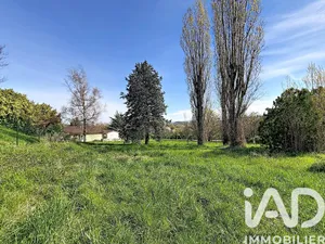 Building plot in Trept (38460)