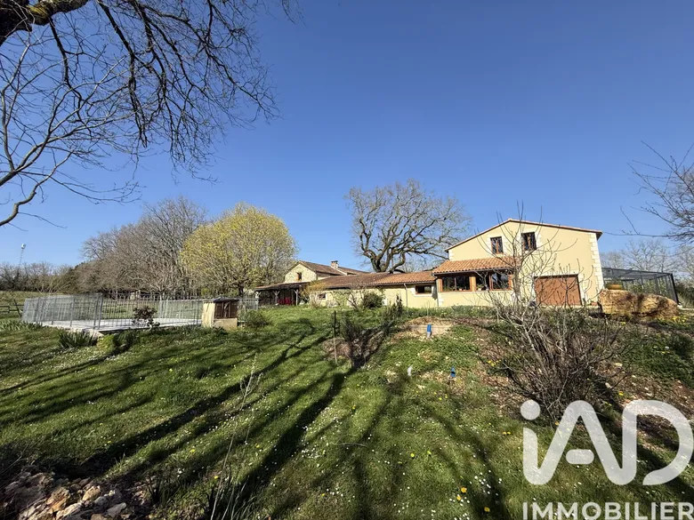 Maison 22 pièces 328 m² · à Saint-Félix-de-Villadeix · 328 m² · 572 000 €