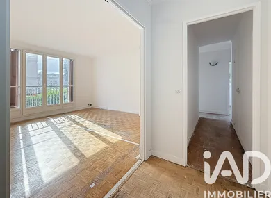 Apartment in Coubron (93470)