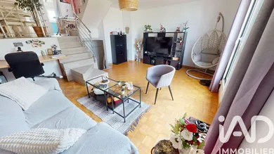 Duplex in Savigny-le-Temple (77176)