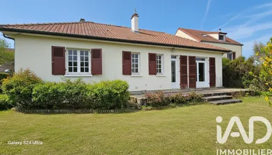 Detached house in Saint-Amand-Montrond (18200)