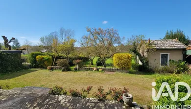 Detached house in Saint-Amand-Montrond (18200)
