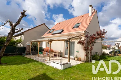 Maison traditionnelle à Champs-sur-Marne (77420)